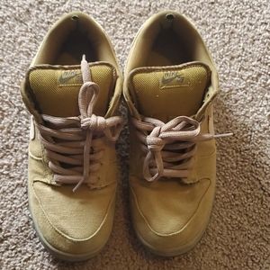 Sb Dunks Sz 10 Sandalwood